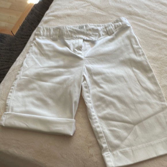 Ann Taylor loft white shorts size 4 - Picture 1 of 3